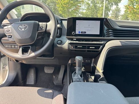 Used 2026 Toyota Camry LE FWD image 22