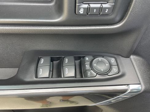 Used 2020 GMC Sierra 2500 AT4 w/ AT4 Premium Package AWD/4WD image 17