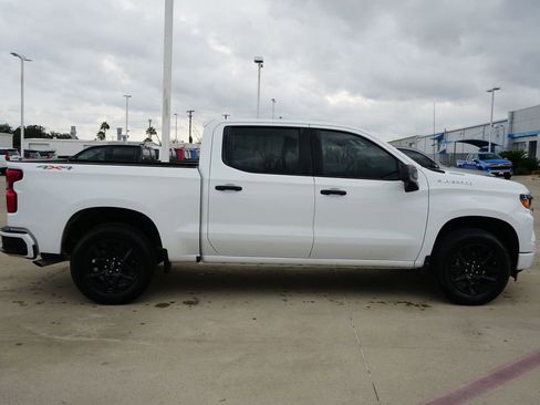 New 2025 Chevrolet Silverado 1500 Custom image 4