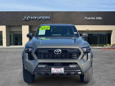 Used 2025 Toyota Tacoma TRD Off-Road w/ TRD Off Road Upgrade Package image 2