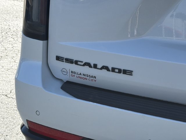 Used 2022 Cadillac Escalade Sport w/ Touring Package AWD/4WD image 2