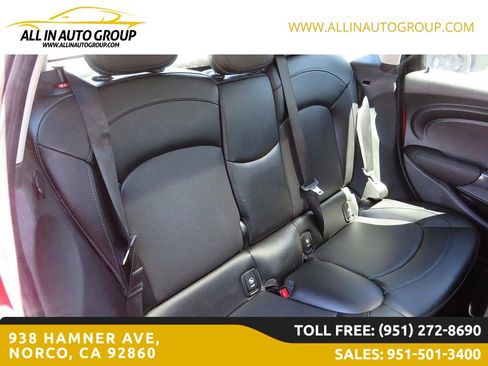 Used 2017 MINI Cooper 4-Door Hardtop image 23