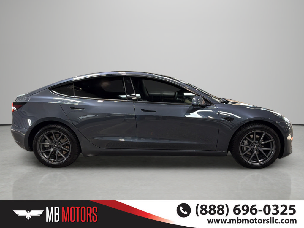 Used 2022 Tesla Model 3 Long Range AWD/4WD image 5