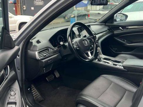 Used 2019 Honda Accord Sport image 16