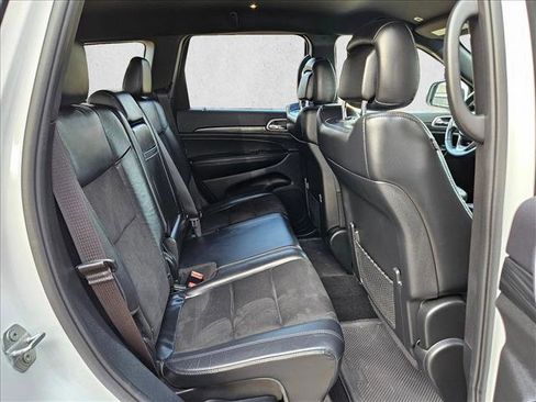 Used 2019 Jeep Grand Cherokee Altitude image 19