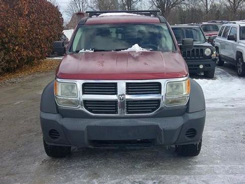 Used 2007 Dodge Nitro SXT image 2