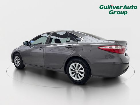 Used 2015 Toyota Camry LE FWD image 4
