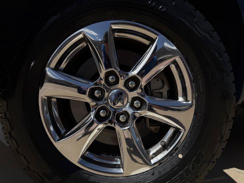 Used 2018 Ford F150 Lariat RWD image 9