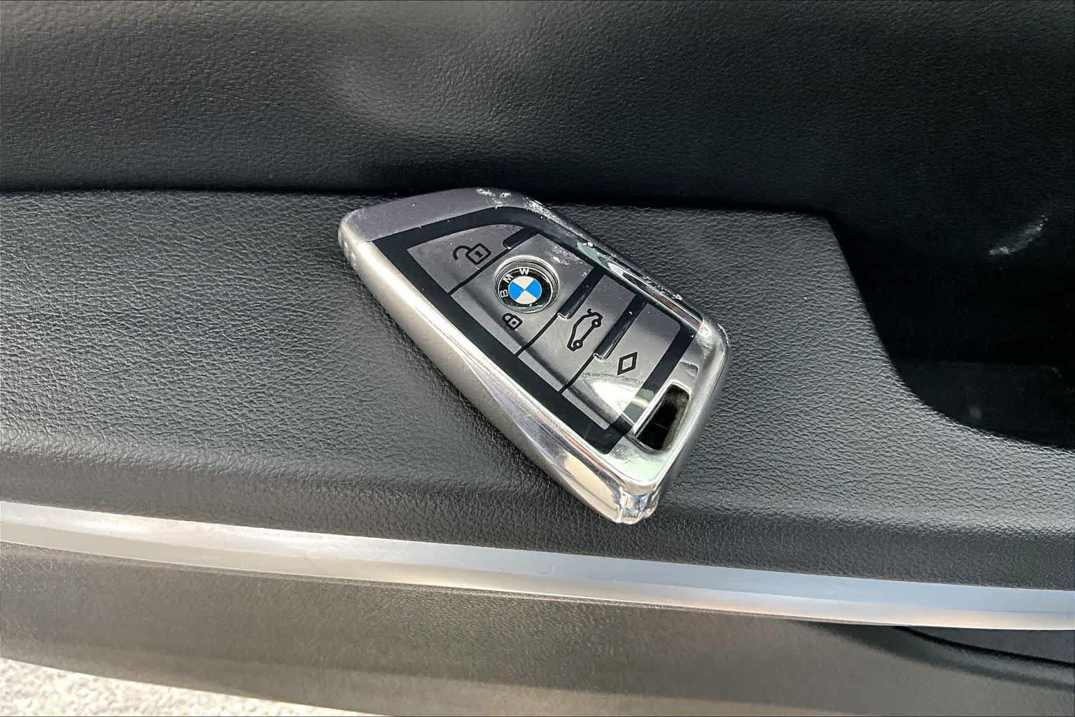Used 2024 BMW 330i Sedan RWD image 15