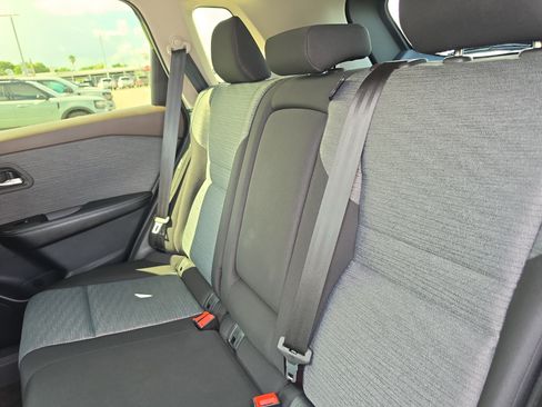 Used 2023 Nissan Rogue SV FWD image 11
