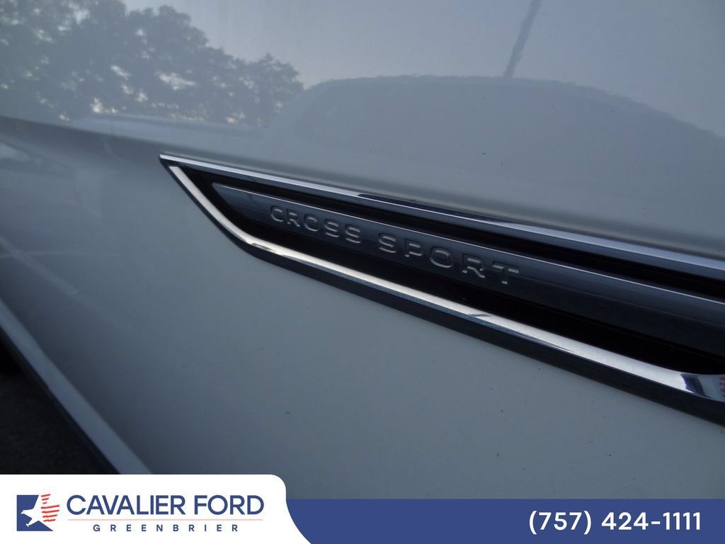 Used 2022 Volkswagen Atlas Cross Sport SE AWD/4WD image 14