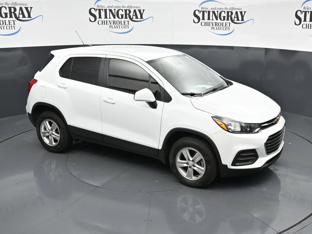 Certified 2022 Chevrolet Trax LS w/ Tint and Cruise Package AWD/4WD image 18
