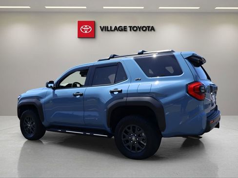 Certified 2025 Toyota 4Runner SR5 image 3