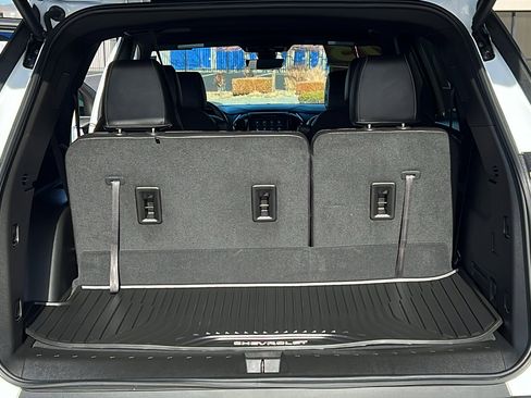 Certified 2023 Chevrolet Traverse LT w/ LT Premium Package image 11