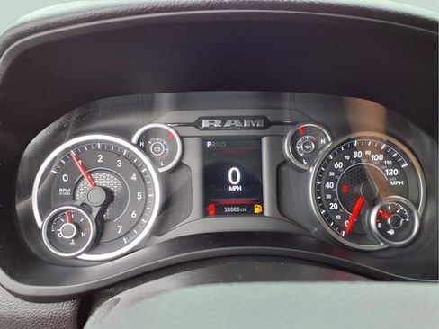 Used 2025 RAM 2500 Big Horn AWD/4WD image 24