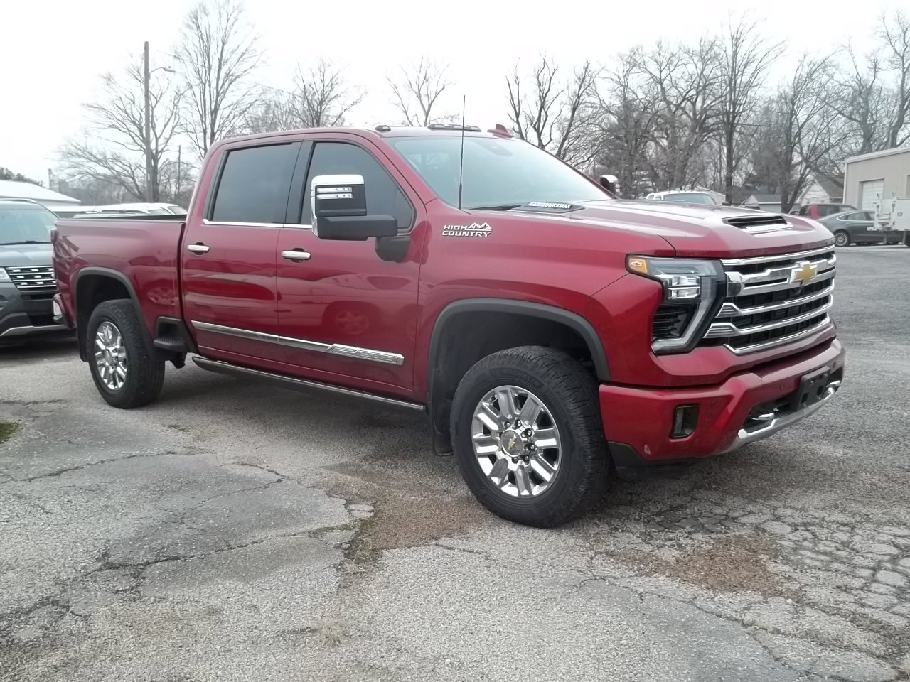 Used 2024 Chevrolet Silverado 2500 High Country w/ High Country Premium Package AWD/4WD image 2