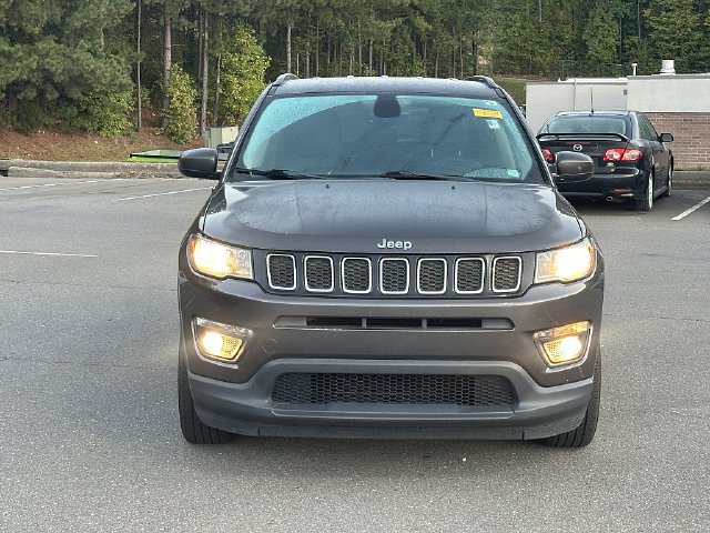 Used 2018 Jeep Compass Latitude w/ Popular Equipment Group FWD image 2