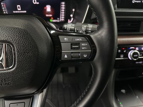 Used 2024 Honda Pilot Elite image 19