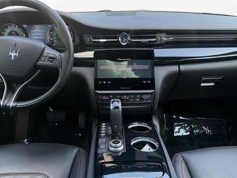 Used 2023 Maserati Quattroporte GT RWD image 15