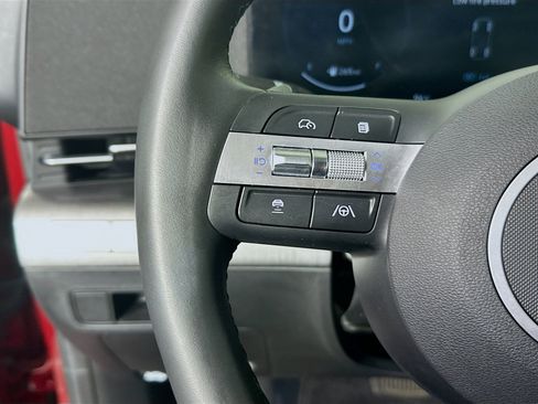 Used 2024 Hyundai Kona SEL w/ Convenience Package FWD image 16
