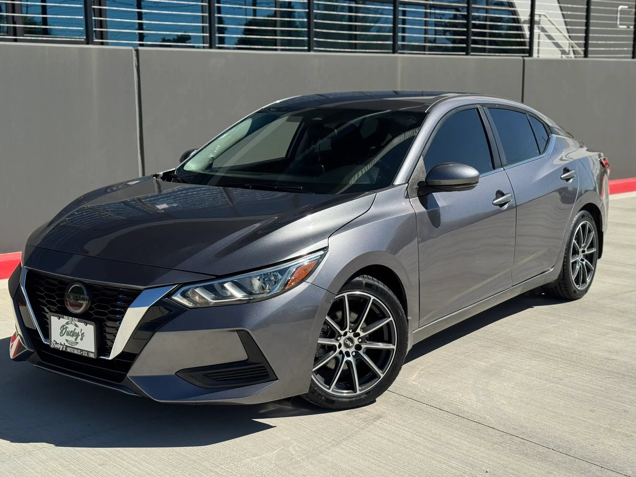 Used 2020 Nissan Sentra SV FWD image 1