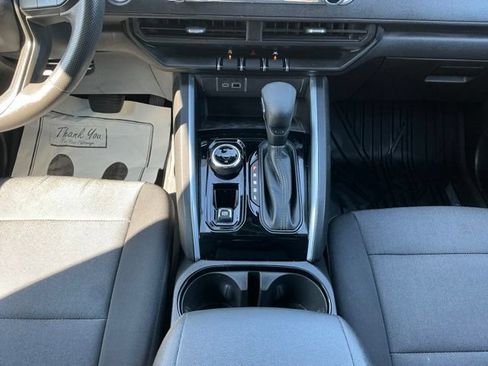 Used 2023 Chevrolet Colorado Trail Boss w/ Technology Package AWD/4WD image 28