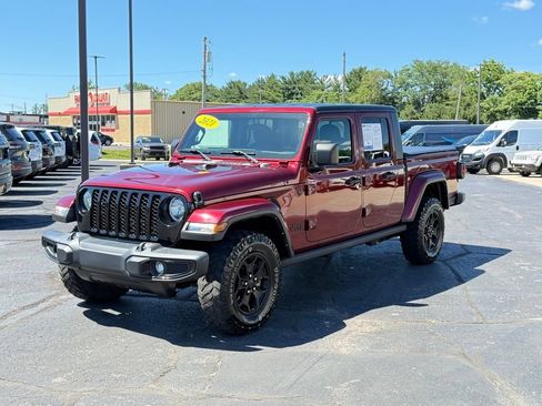Used 2021 Jeep Gladiator Sport AWD/4WD image 3