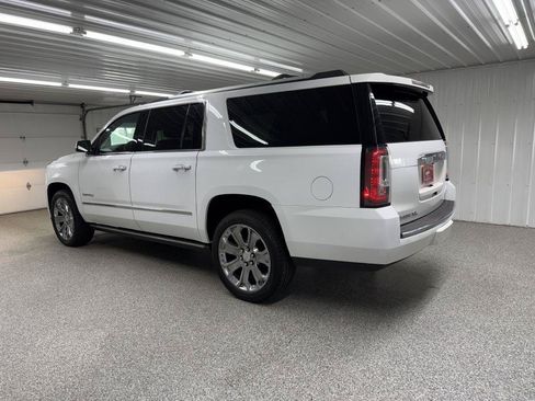 Used 2016 GMC Yukon XL Denali w/ Open Road Package AWD/4WD image 4