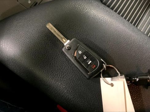 Used 2024 Toyota Camry SE w/ Cold Weather Package FWD image 15