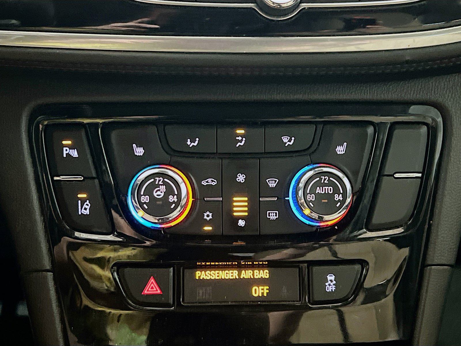 Used 2019 Buick Encore Essence w/ Safety Package II FWD image 11