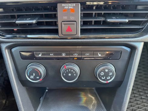 Used 2022 Volkswagen Taos S image 17