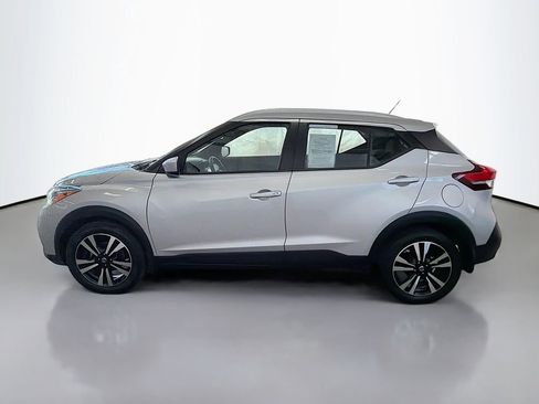 Used 2018 Nissan Kicks SV image 6