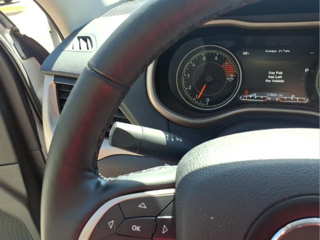 Used 2016 Jeep Cherokee Limited w/ Luxury Group AWD/4WD image 21