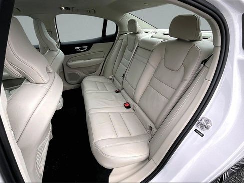 Used 2021 Volvo S60 T6 Inscription image 22