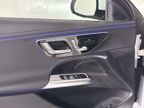 Used 2025 Mercedes-Benz E 350 Sedan image 37