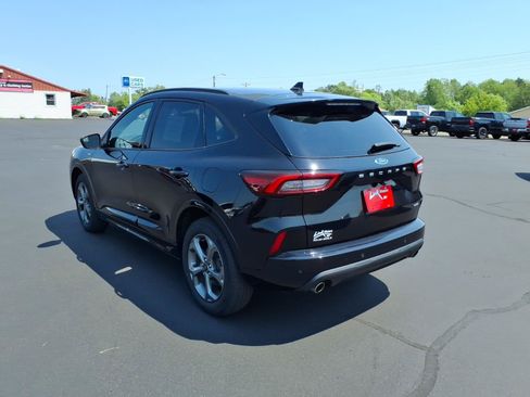 Used 2023 Ford Escape ST-Line w/ Tech Pack #1 AWD/4WD image 3