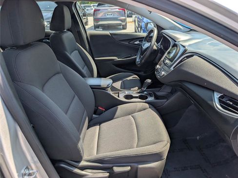Used 2020 Chevrolet Malibu LS FWD image 11