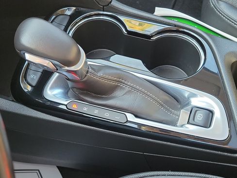 Used 2020 Buick Encore GX Select w/ Experience Buick Package image 28