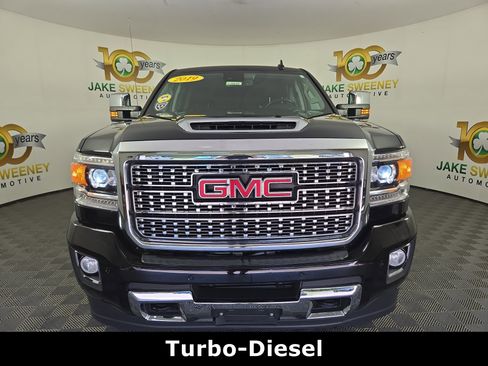 Used 2019 GMC Sierra 2500 Denali w/ Duramax Plus Package image 3
