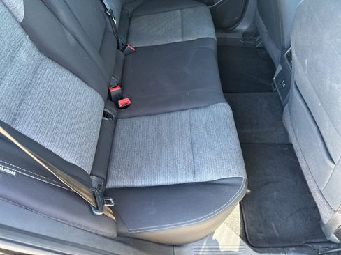 Used 2023 Nissan Rogue SV image 15