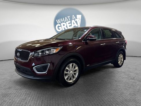 Used 2017 Kia Sorento AWD w/ LX Convenience Package image 8
