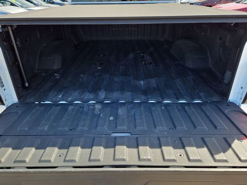 Used 2022 GMC Sierra 3500 SLT w/ Gooseneck/5TH Wheel Package image 11