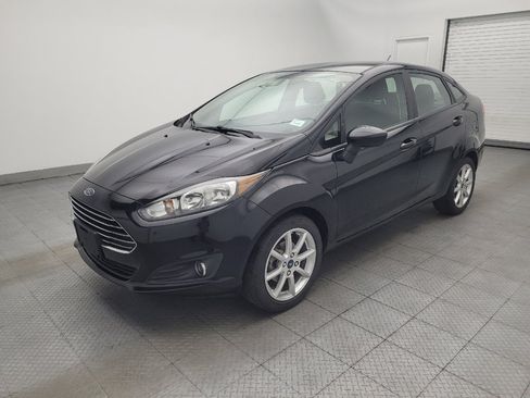 Used 2019 Ford Fiesta SE w/ Equipment Group 201A FWD image 2