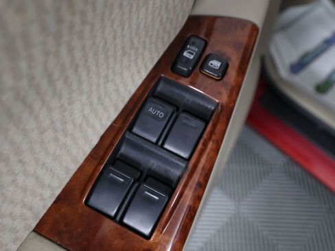 Used 2007 Toyota Corolla LE image 30