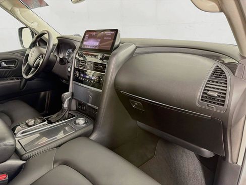 Used 2024 Nissan Armada SV AWD/4WD image 31