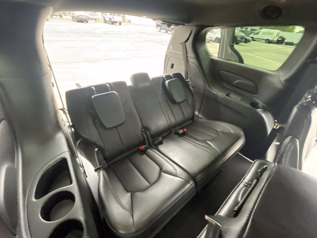 Used 2025 Chrysler Pacifica Select FWD image 13