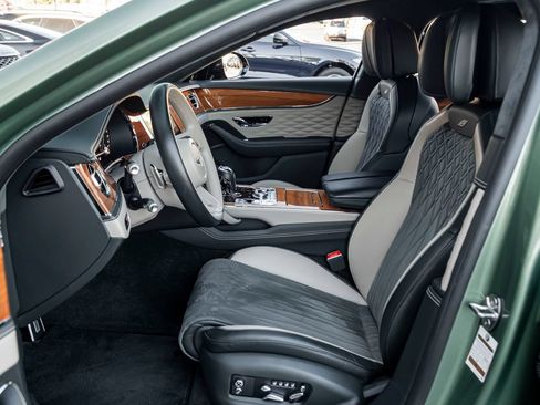 Certified 2023 Bentley Flying Spur S V8 AWD/4WD image 17