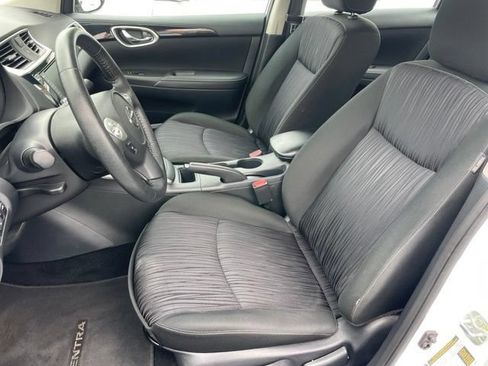 Used 2019 Nissan Sentra SV FWD image 6