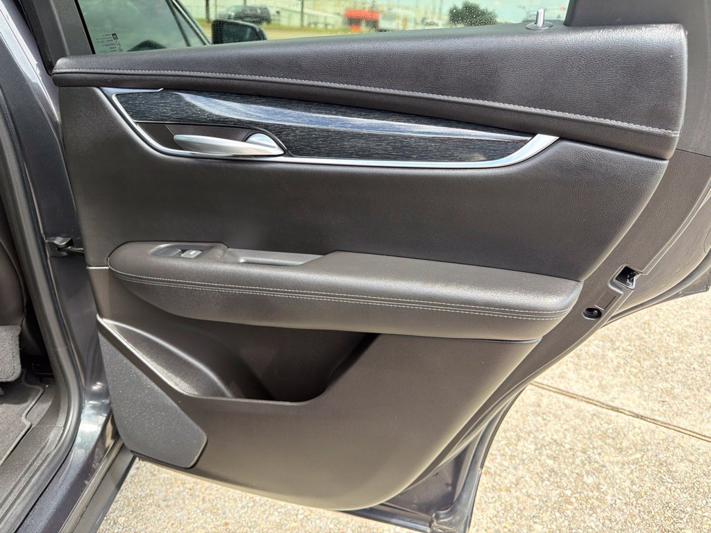 Used 2022 Cadillac XT5 Premium Luxury w/ Technology Package FWD image 20