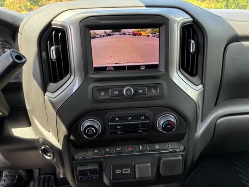 Used 2025 Chevrolet Silverado 1500 Custom Trail Boss AWD/4WD image 32